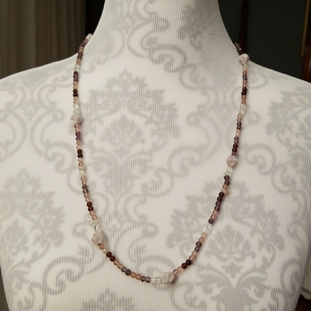 Glass and stone bead necklace - Picture 2 of 3